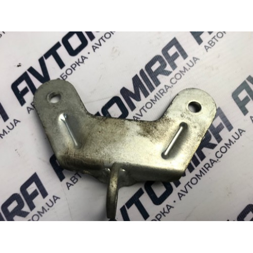 Кронштейн двигателя Fiat Punto 2005-2018 1.3JTD 55180305